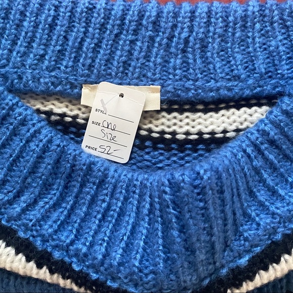 Striped off the shoulder sweater - Picture 3 of 3